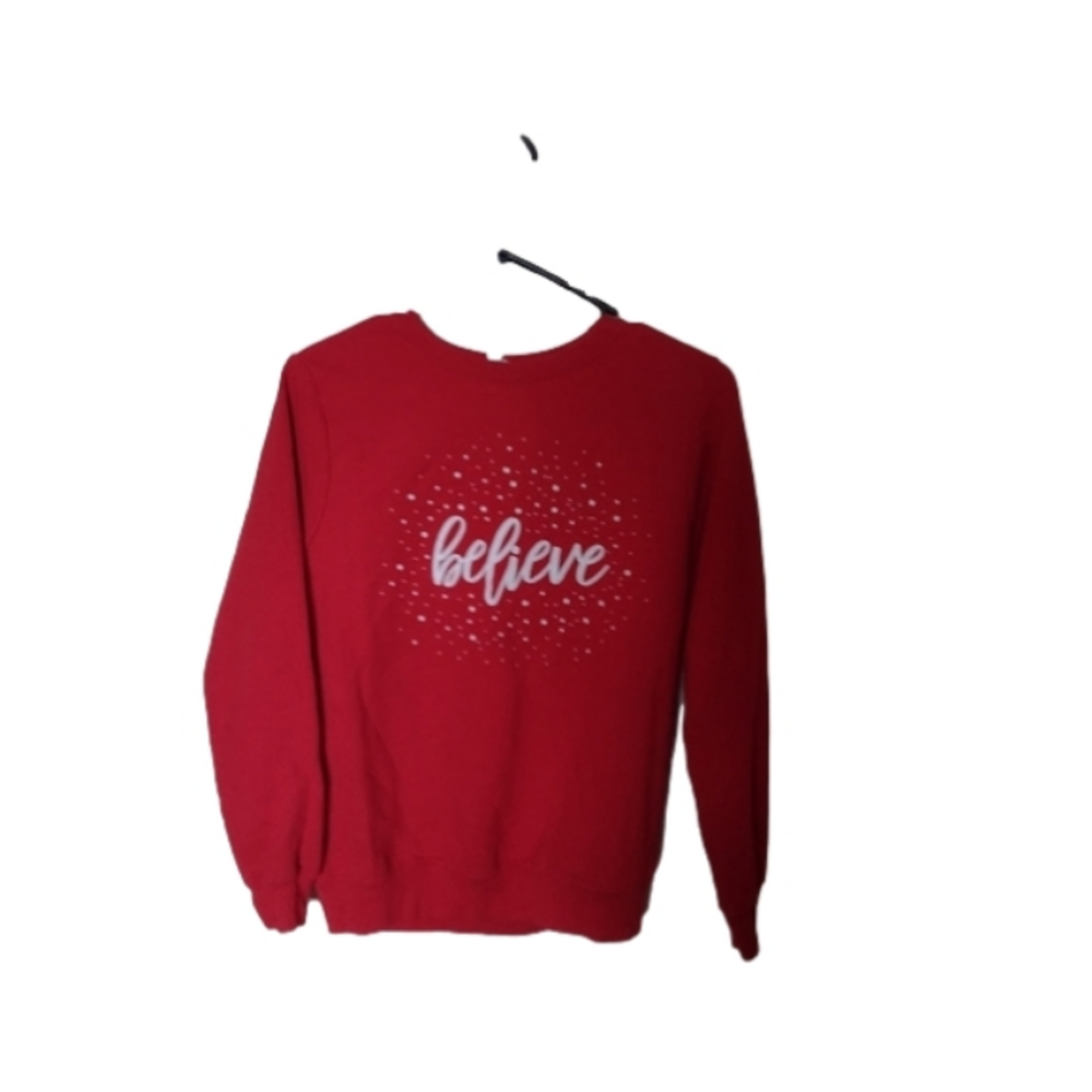 District "Believe" Sweatshirt. Size S